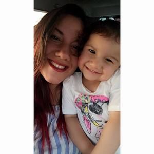 Meet your Posher, Kristal y.